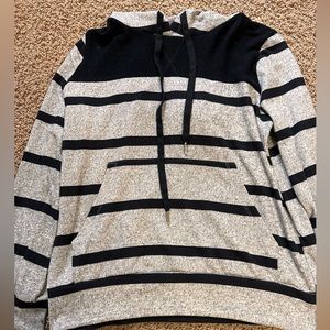 Kaileigh Hooded brushed knit top size Small